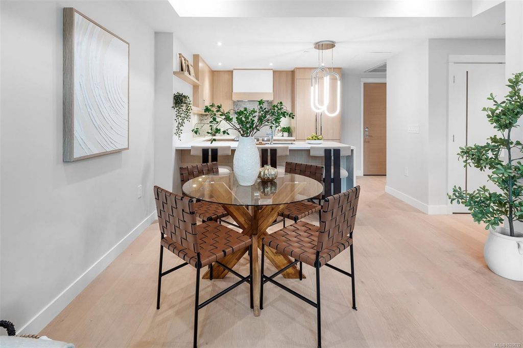 listing image 16049658778291010476