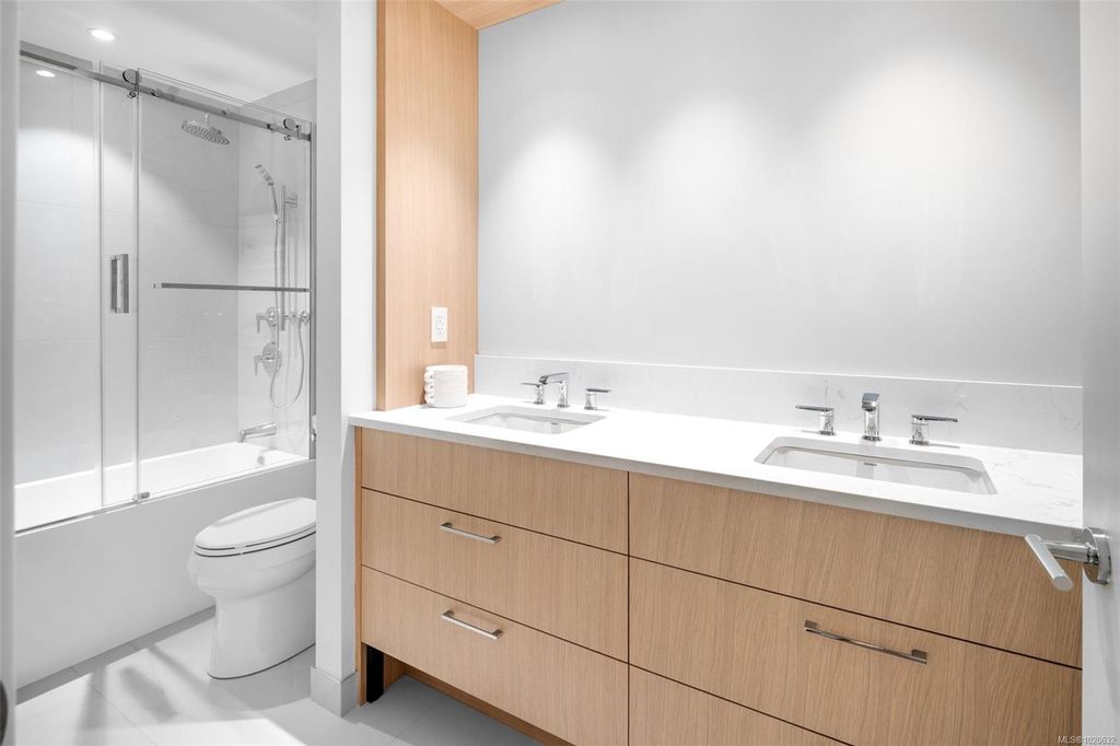 listing image 16047329173149470211