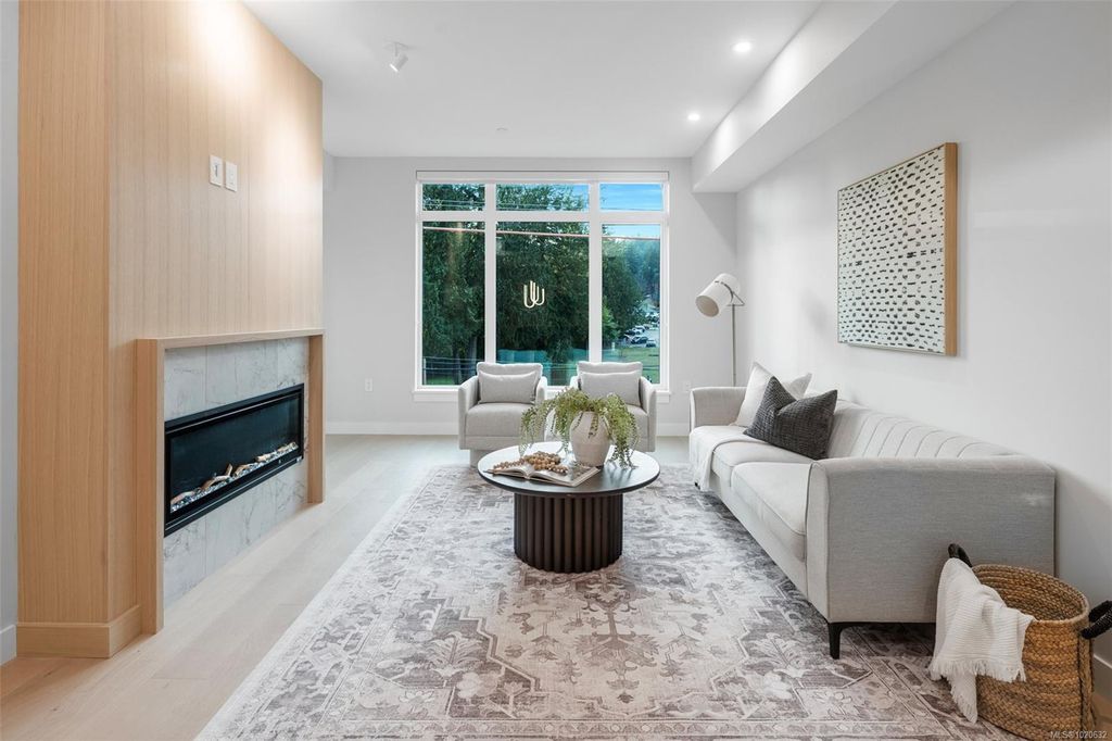 listing image 16040107820965607293