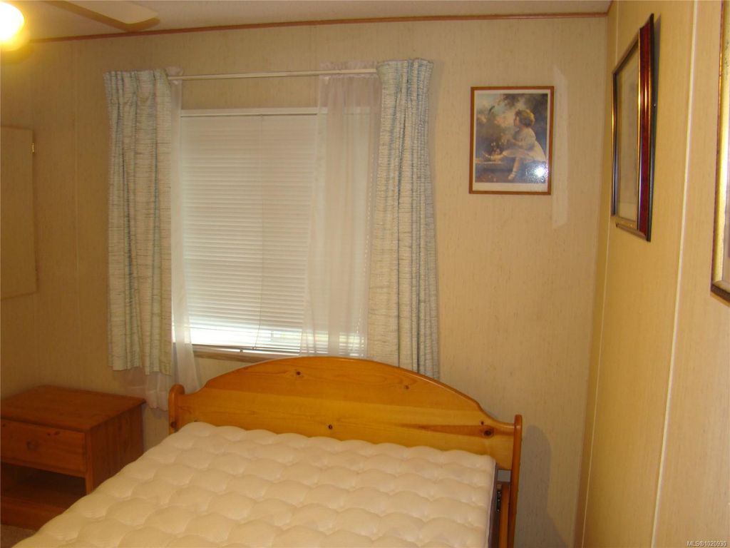 listing image 16040462865406477422