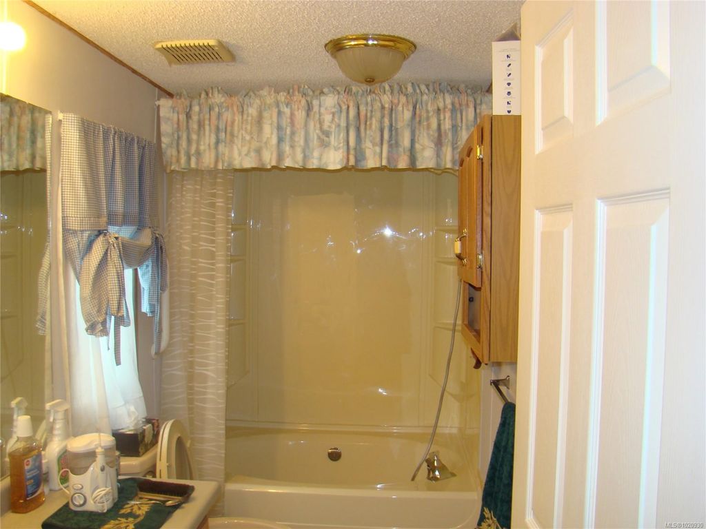 listing image 16042271911443451060