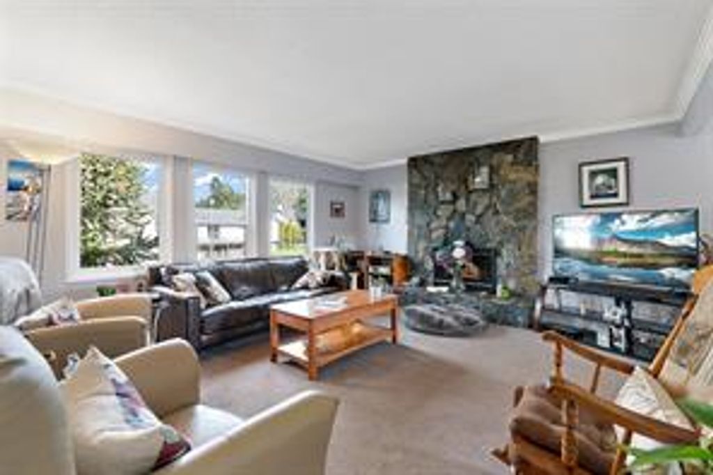 listing image 16043290042360976859