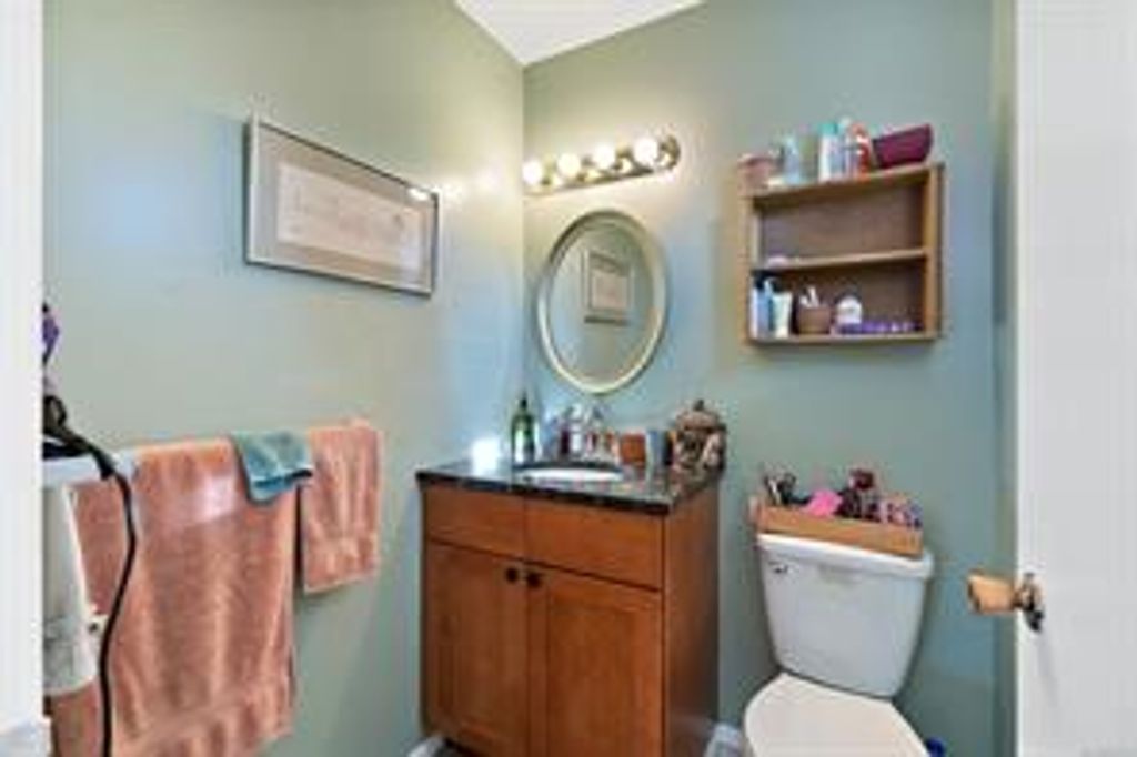 listing image 16041767836886162061