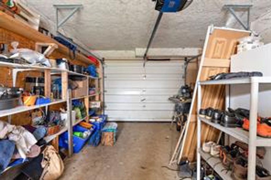 listing image 16040352566852244074