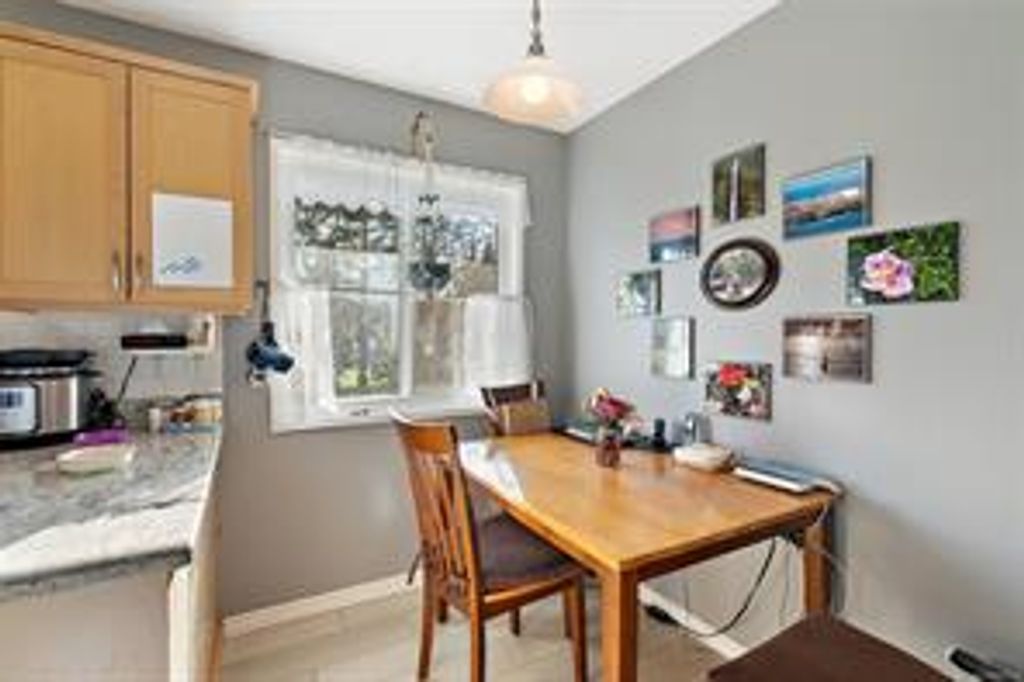 listing image 16047513433659648872