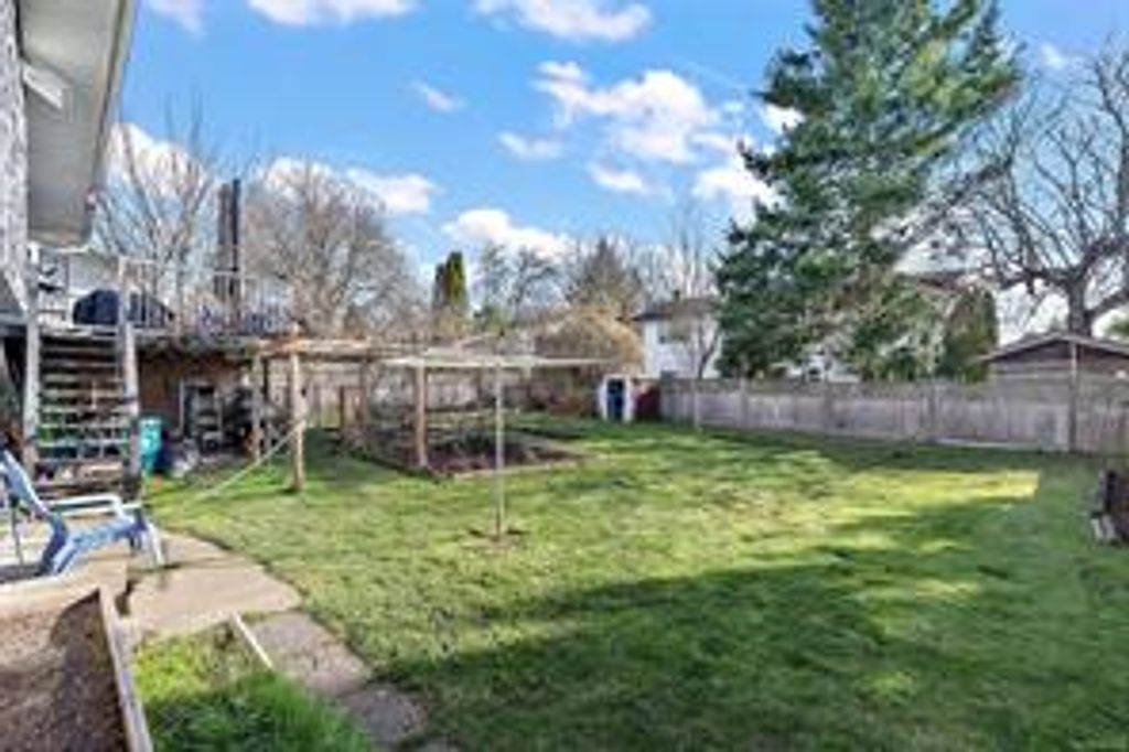 listing image 16043360057489118807