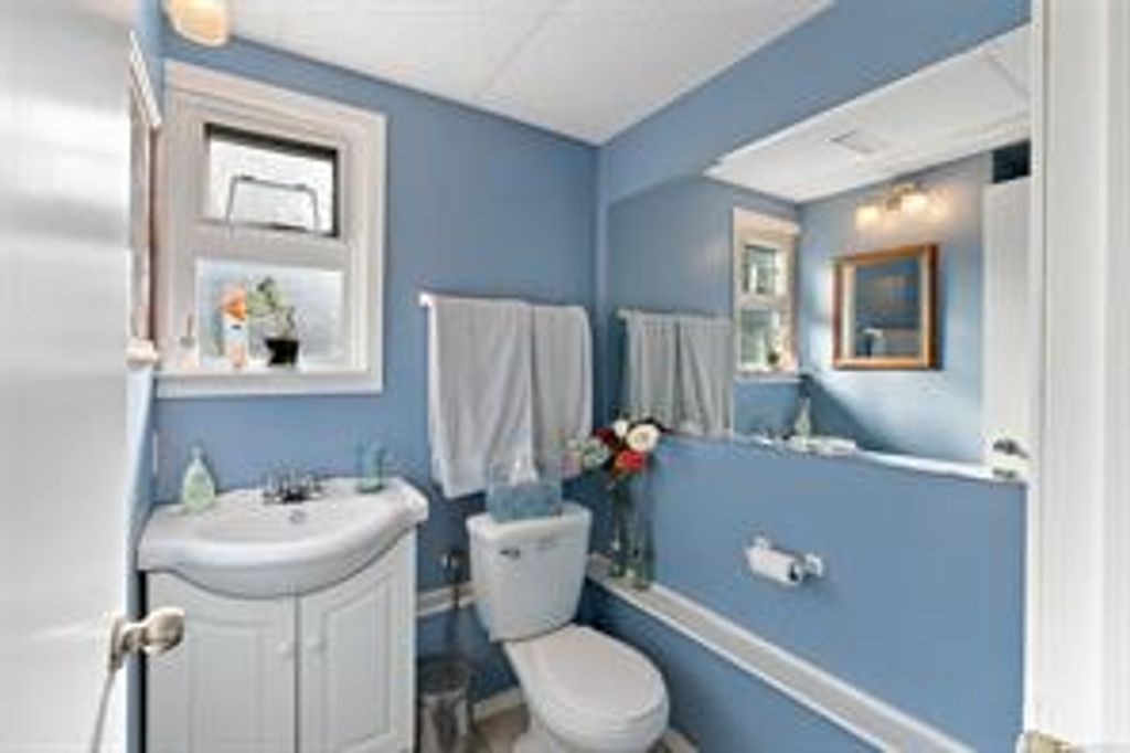 listing image 16046145648187173851