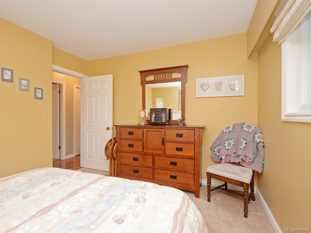 listing image 16049968000505629181