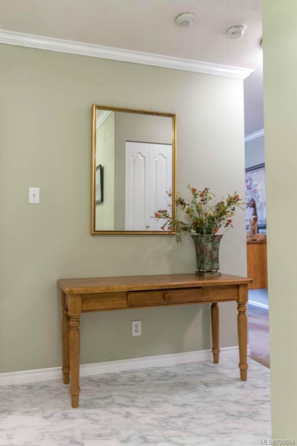listing image 16046734133440161233