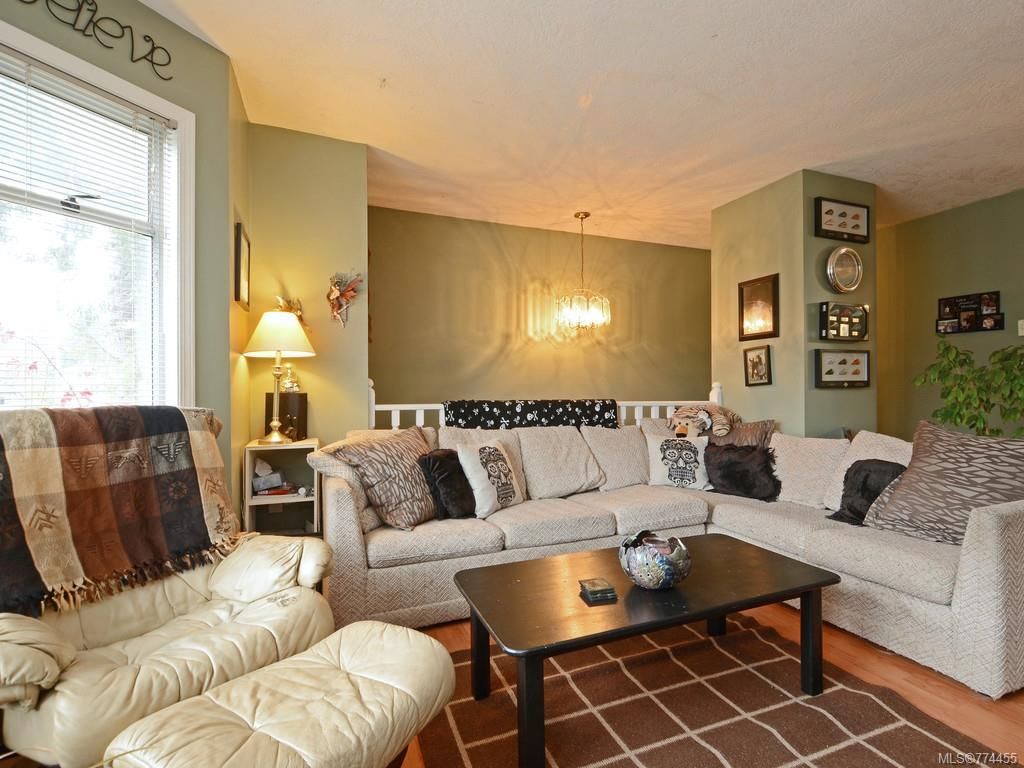 listing image 16042985617587255783