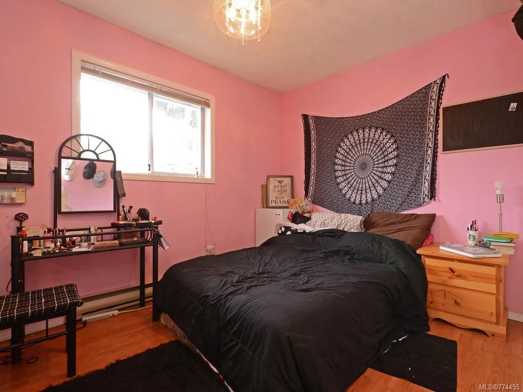 listing image 16041002592032675712