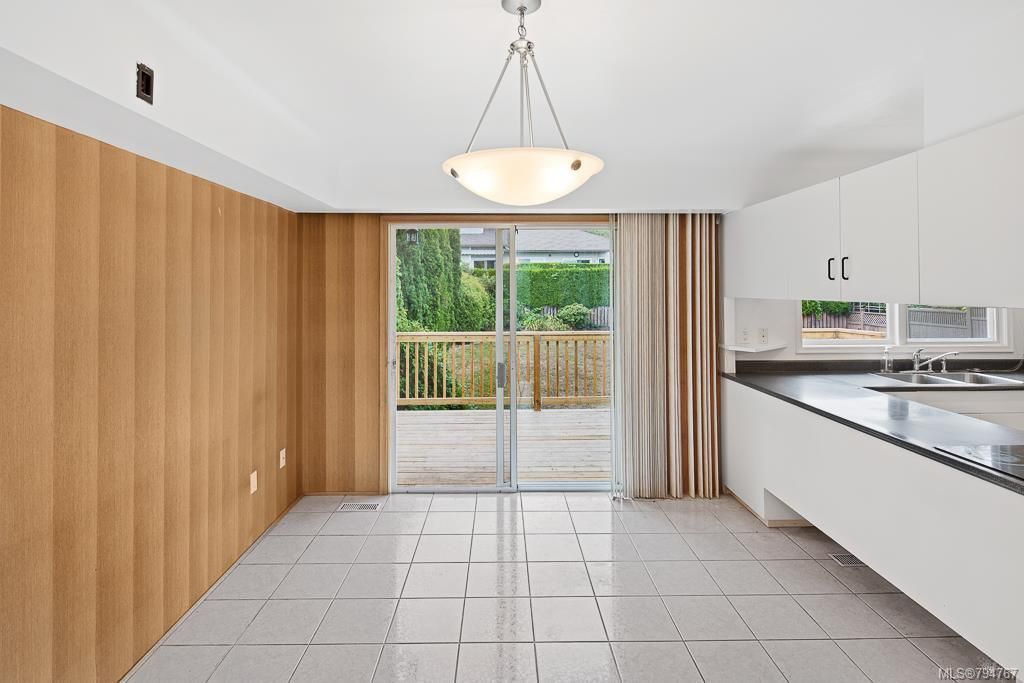 listing image 16047638576143708841