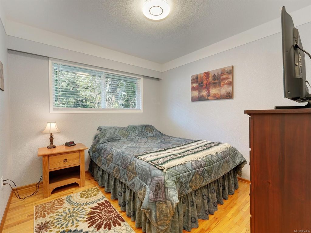 listing image 16049308278668581899