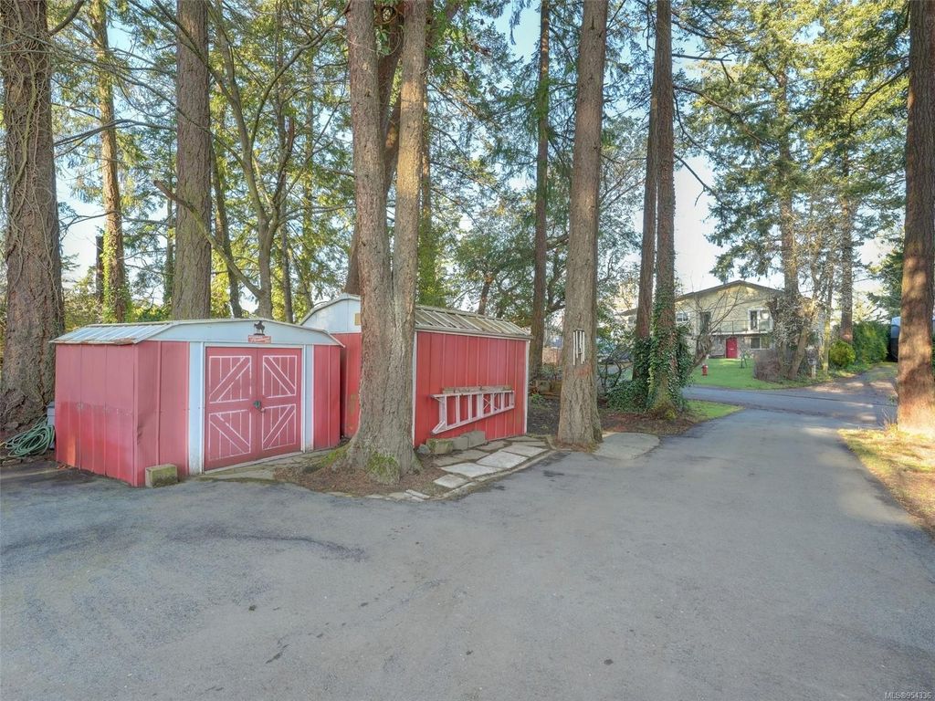 listing image 16043093902088782918