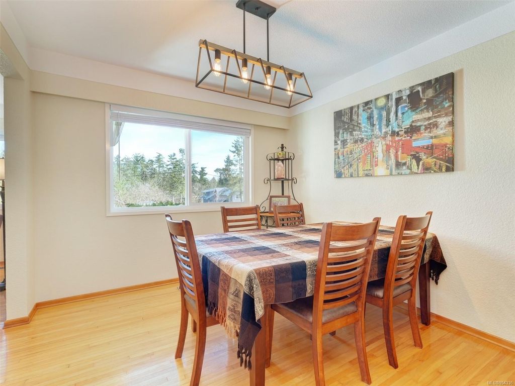 listing image 16042260614739171768