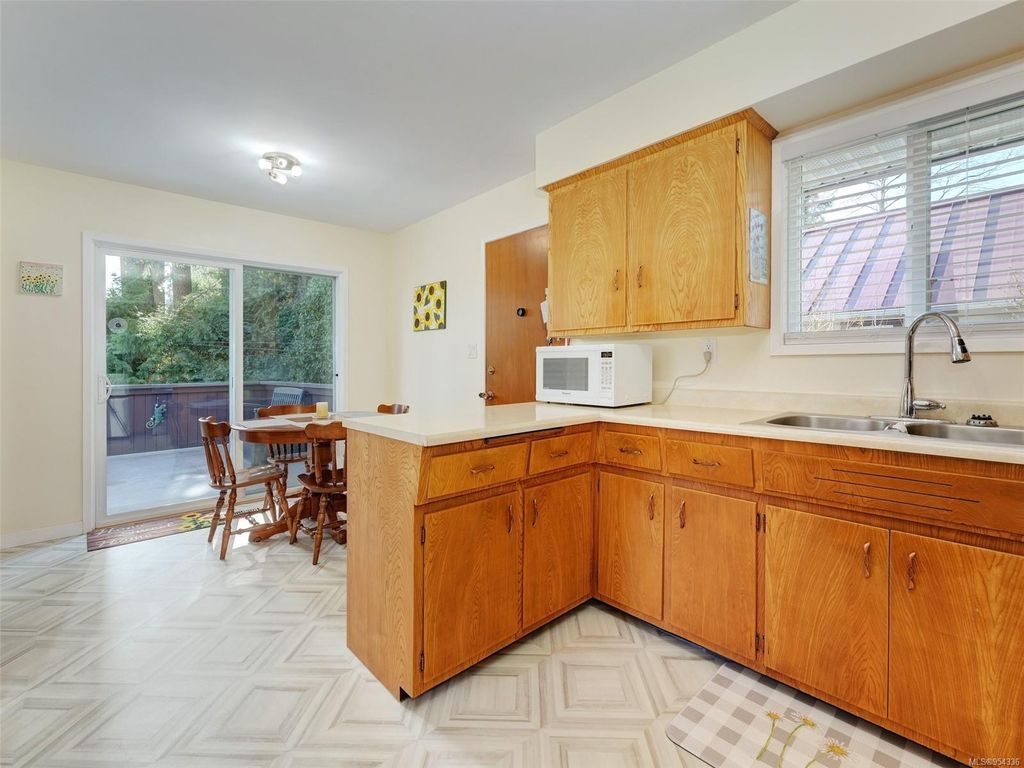 listing image 16045082045003848114