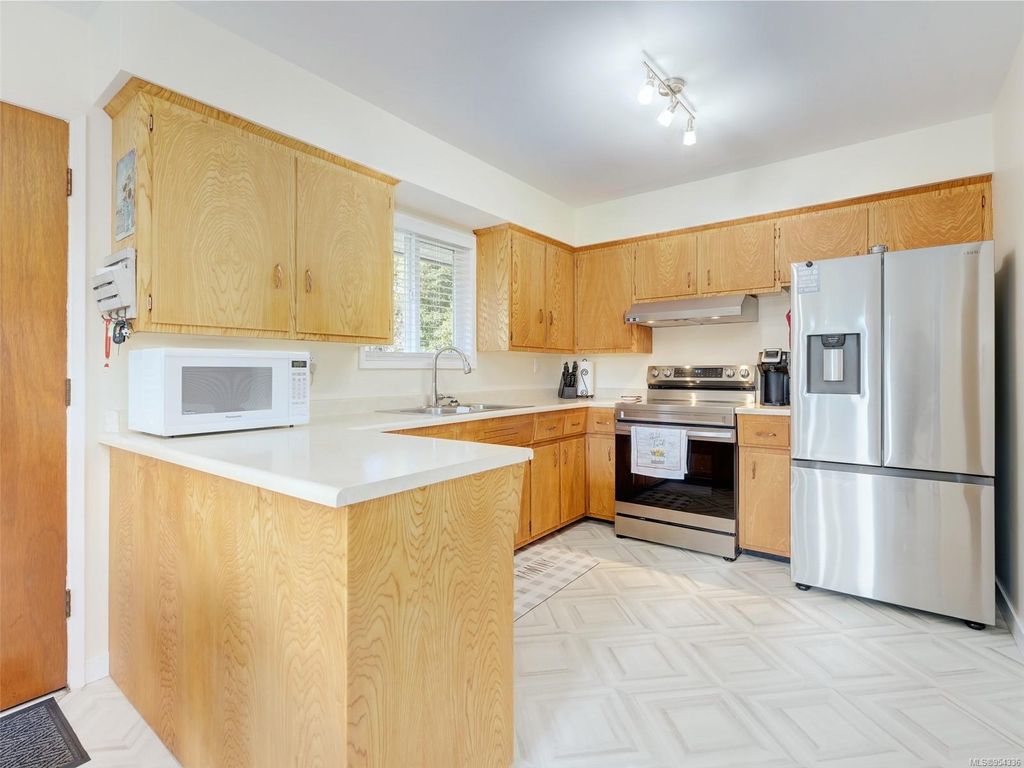 listing image 16048702912165794066