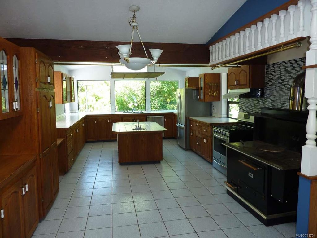 listing image 16044734580947223772