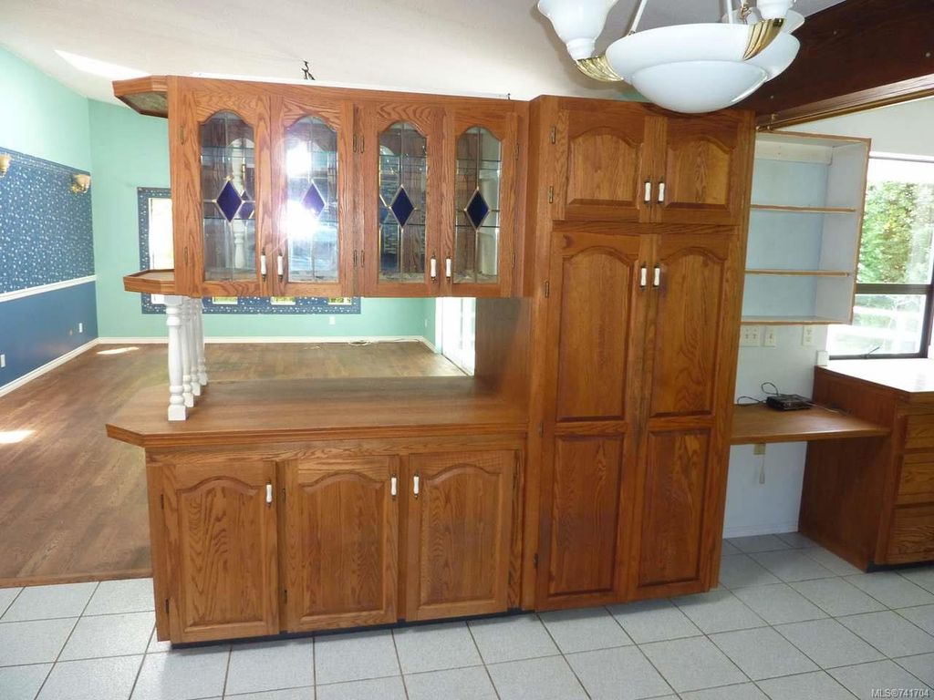 listing image 16043554947896625263