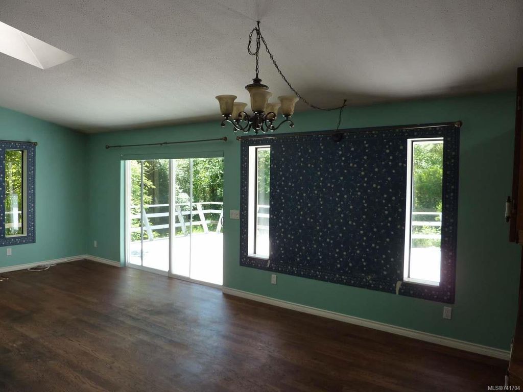 listing image 16043246402672273950