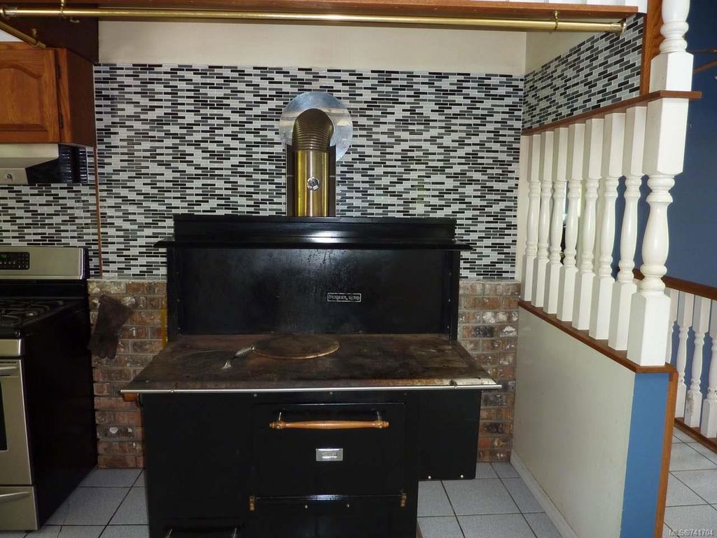 listing image 16043701121266908596