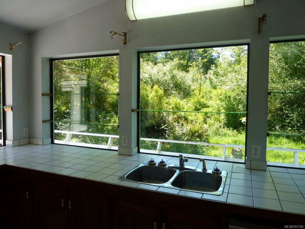 listing image 16042950059320368474