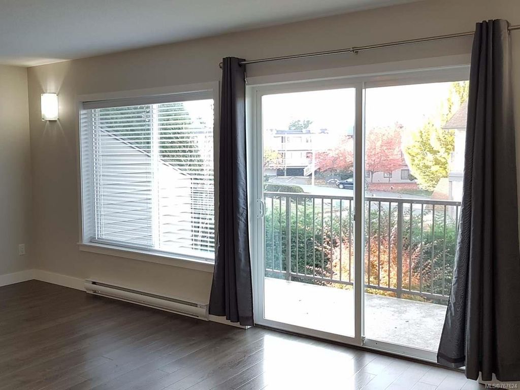 listing image 16043173488532018196