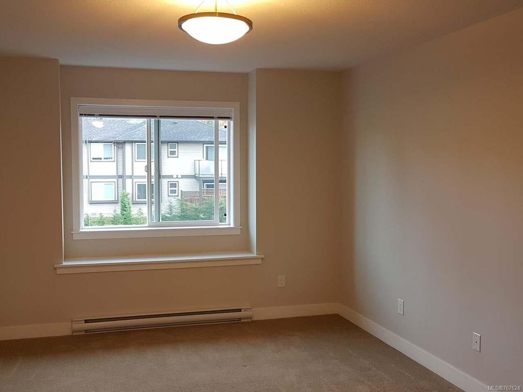 listing image 16045409360358719342
