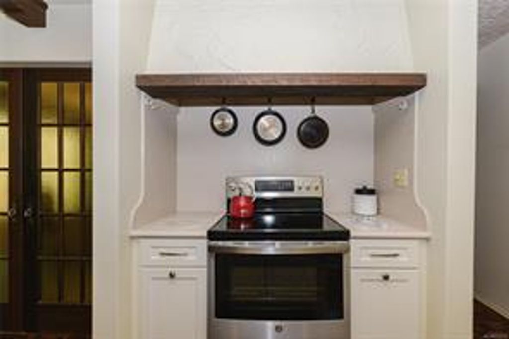 listing image 16041104912837222837