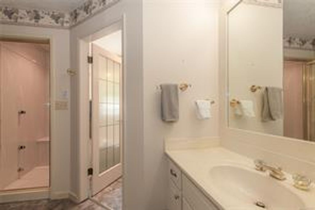 listing image 16041780950510016786