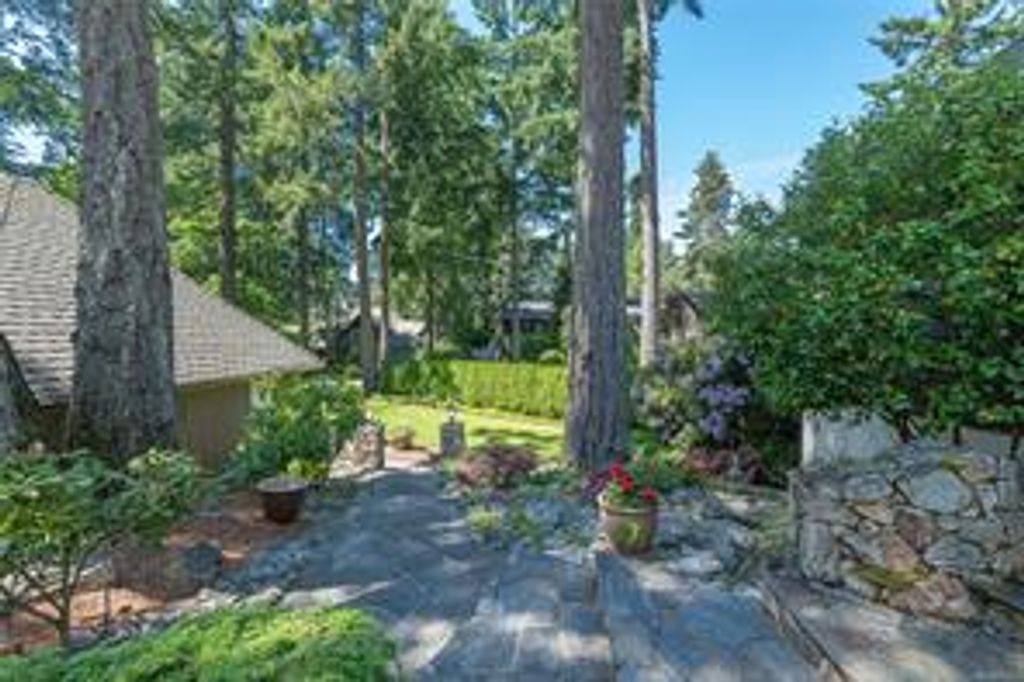 listing image 16044404123316767829