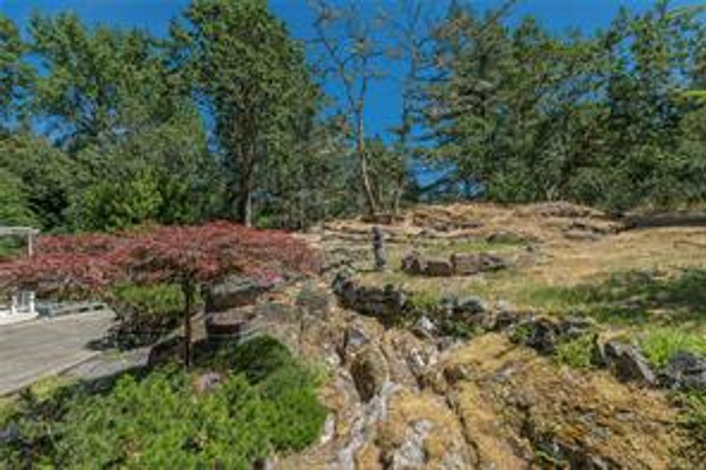 listing image 16041586849030695783