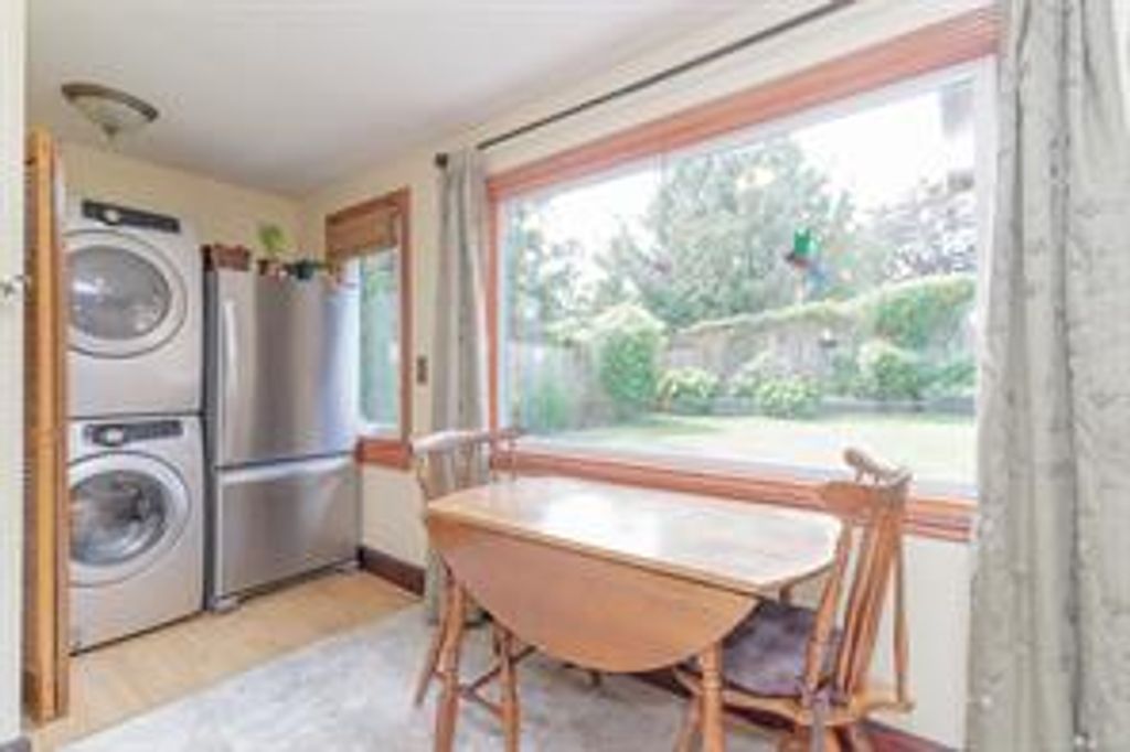 listing image 16041206713611