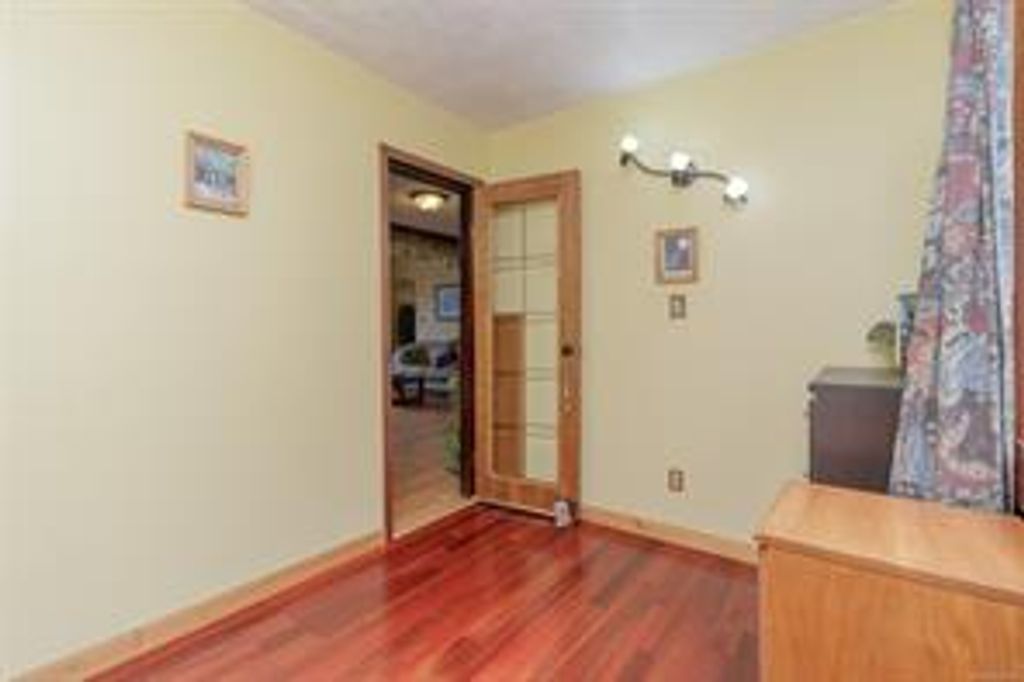 listing image 16043213692343