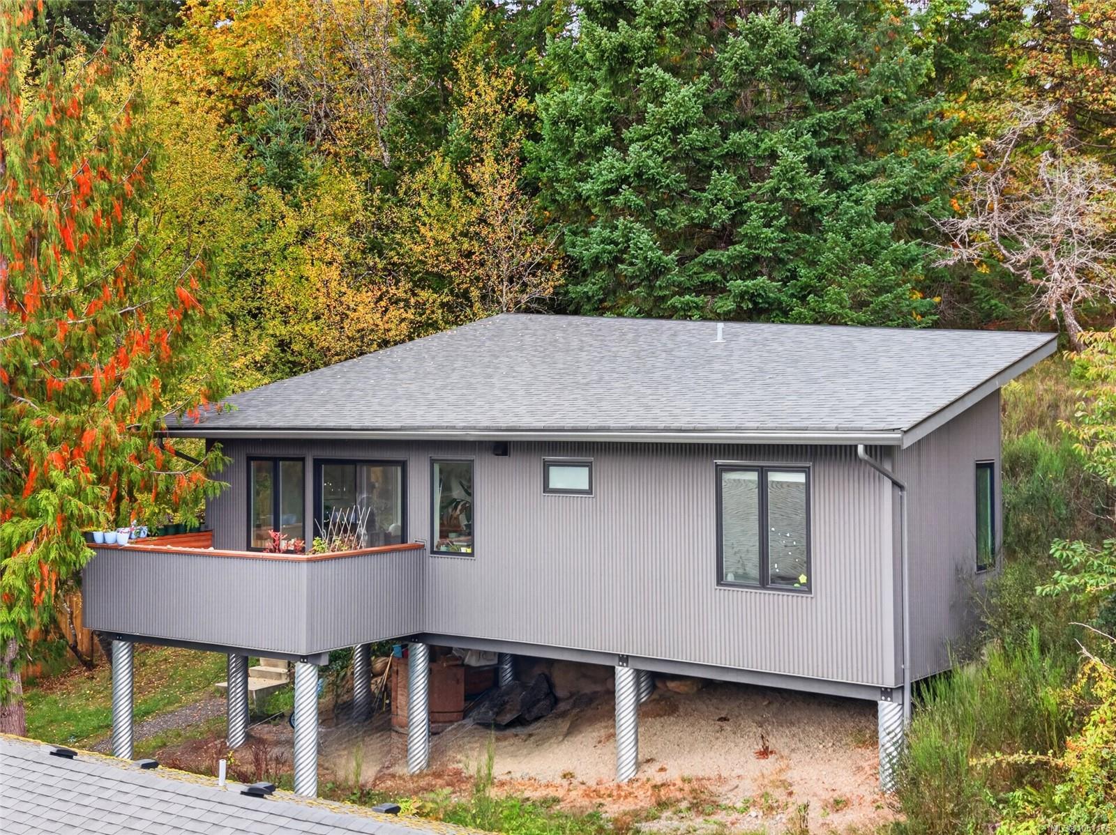 2522 Dunsmuir Ave