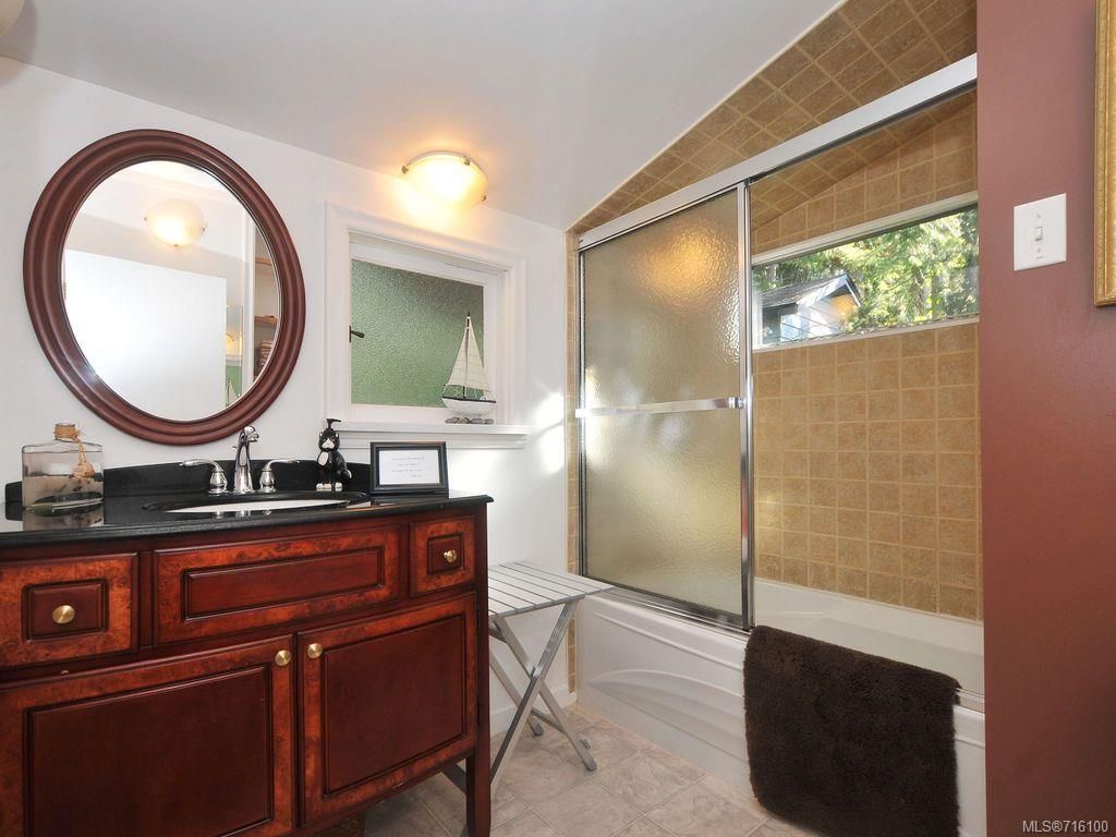 listing image 16048404851726803640