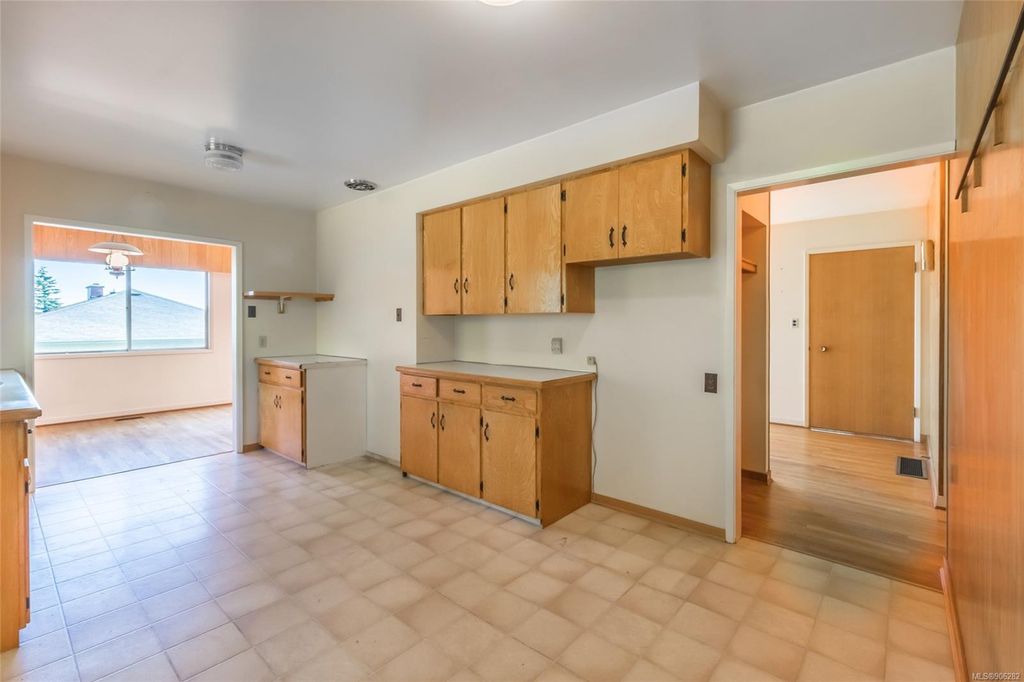 listing image 1604353110580