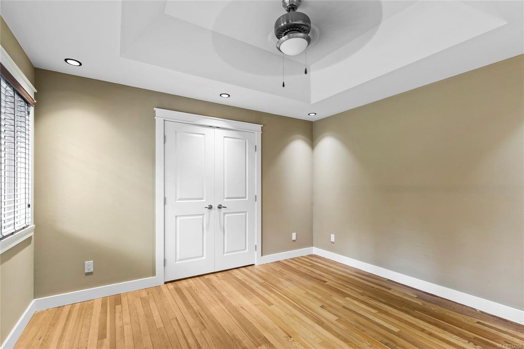 listing image 16040391801576327029