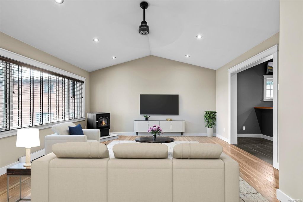 listing image 16040034733180660253