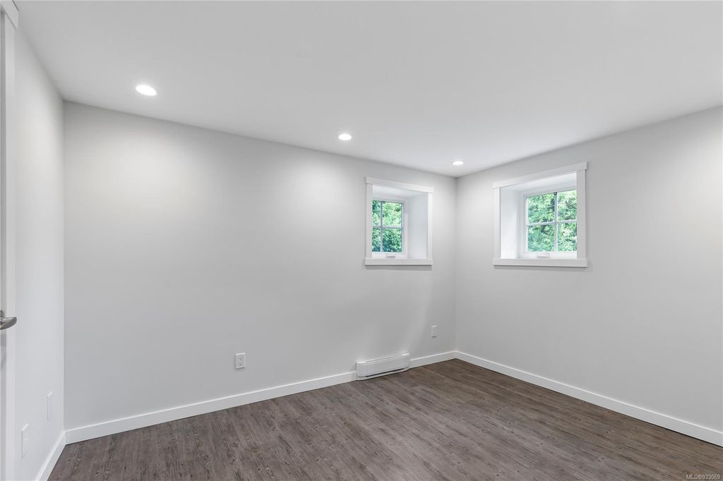 listing image 16045278128420294233