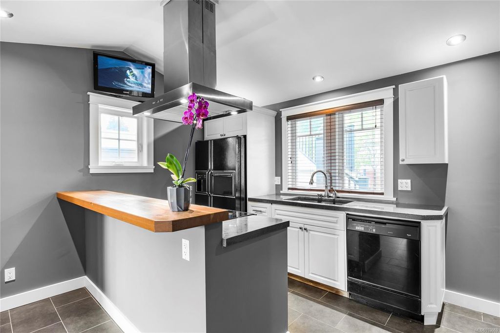 listing image 16044522350317014212