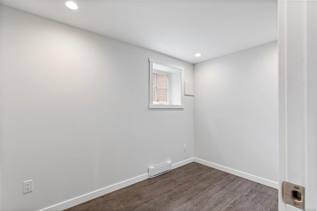 listing image 16043186310663429336