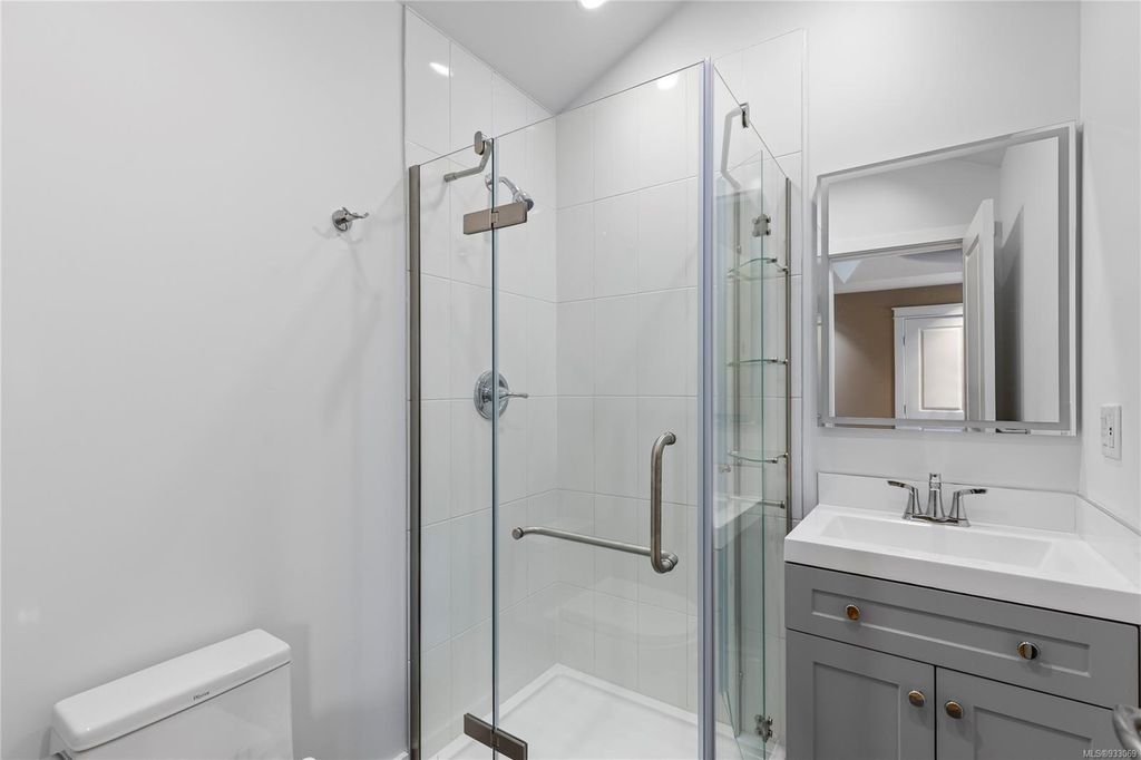 listing image 16040554231162218276