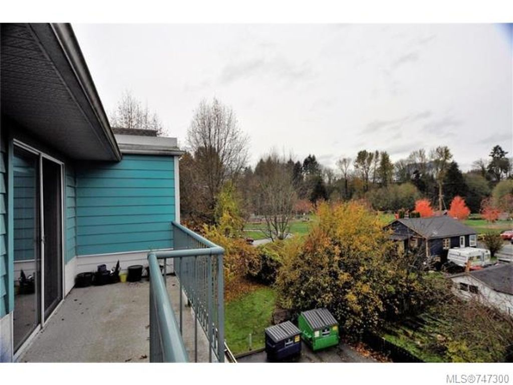 listing image 16048263370457043659