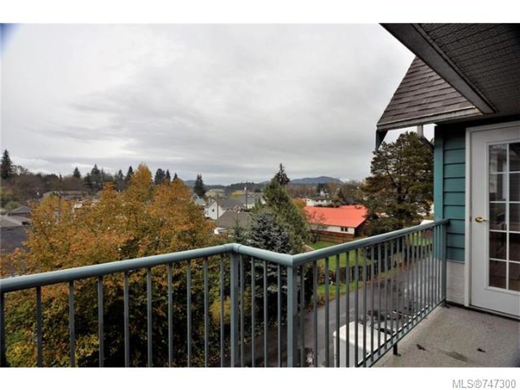 listing image 16049121876448416877