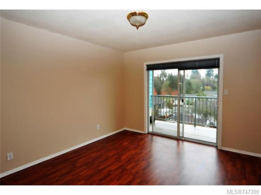 listing image 16047331373607436587