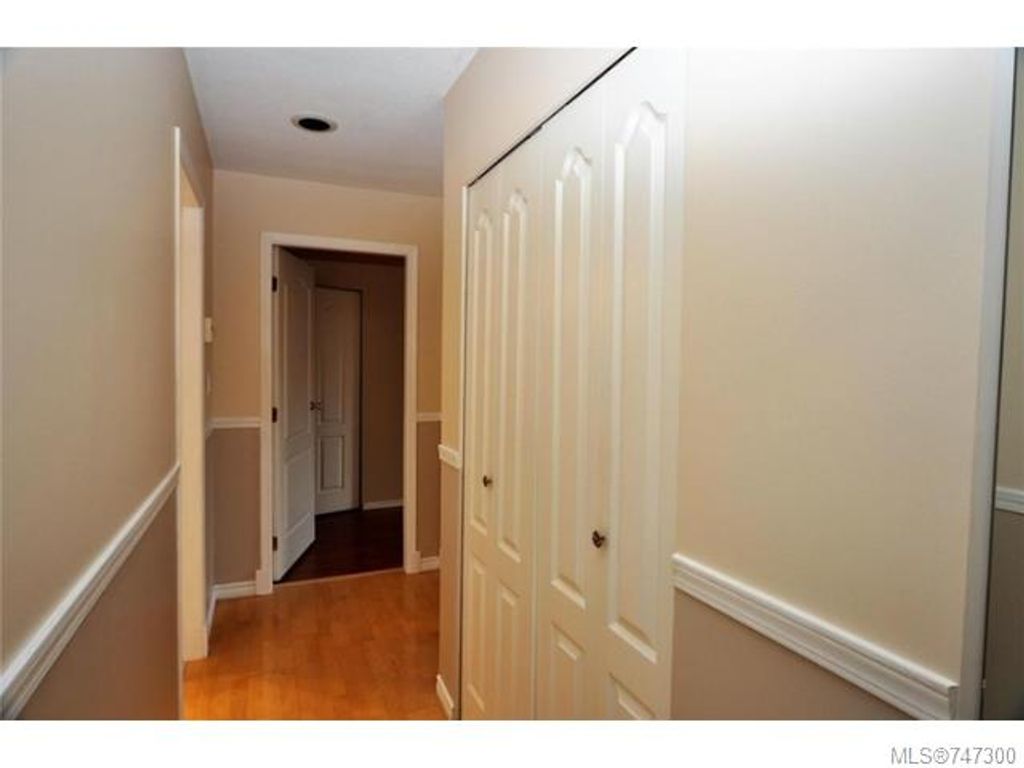 listing image 16045933168471314708