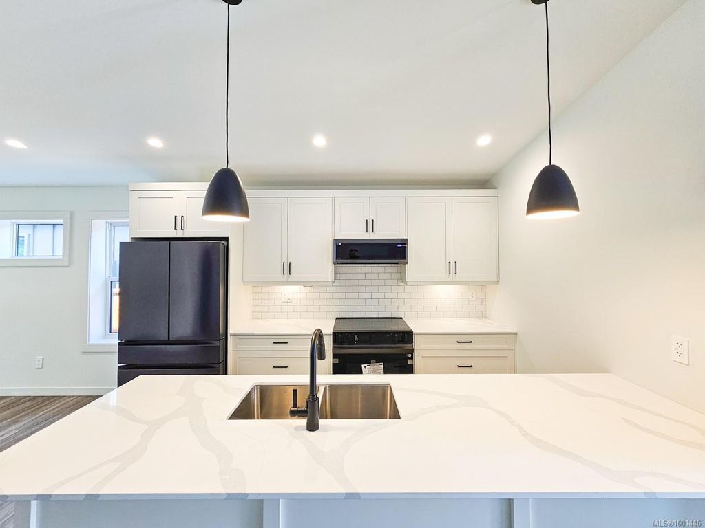 listing image 16049073037869760845