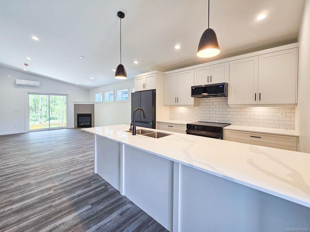 listing image 16040191685302513445