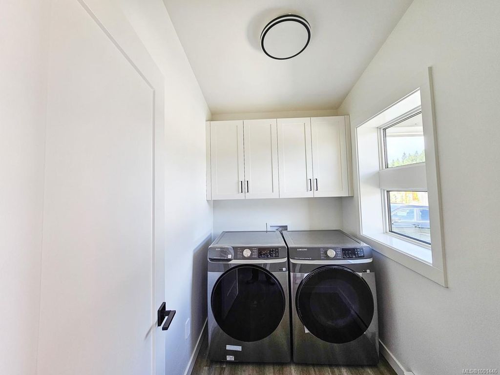 listing image 16044347725465186486